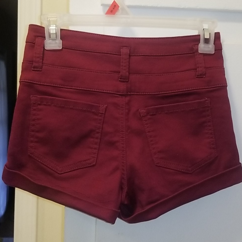 Mossimo shorts - Picture 2 of 3